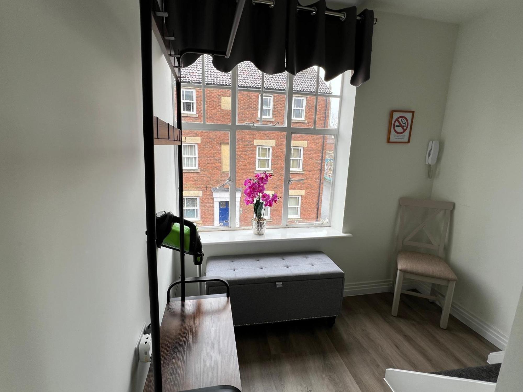Glastonbury Secret Retreat - 1 Bd Split-Level Apt, Sleeps 3 Buitenkant foto